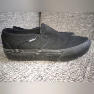 Black Vans Platform Slip on